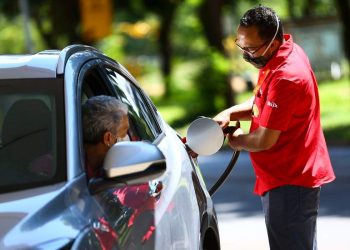 Litro da gasolina fica R$ 1,69 mais barato no ES em um mês