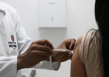 Covid-19: Brasil registra 1.077 casos e seis mortes em 24 horas
