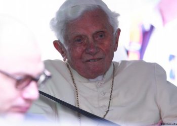 Papa emérito Bento XVI é sepultado na Basílica de São Pedro