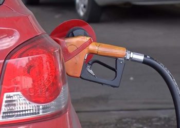 Preço médio da gasolina cai 0,8% nos postos na 2ª semana de fevereiro, diz ANP