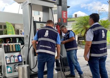 IPEM-ES e ANP fiscalizam postos de combustíveis em Vitória, Serra e Cariacica