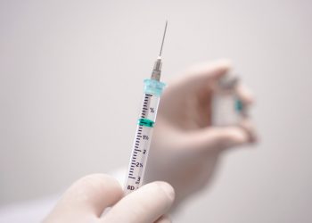 ES antecipa campanha de vacinação da gripe para 1,6 milhão de pessoas; saiba quando e quem pode tomar
