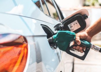 Dia Livre de Impostos vai ter gasolina a R$ 3,79 e lojas com até 67% de desconto no ES, nesta quinta (25).