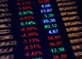 Dólar abre em alta após dados de inflação dos EUA