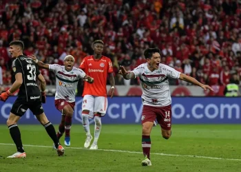 Em virada histórica, Fluminense bate o Internacional e avança à final da Copa Libertadores