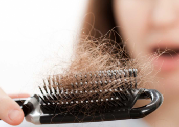 Saiba quais são os principais fatores que geram queda de cabelo