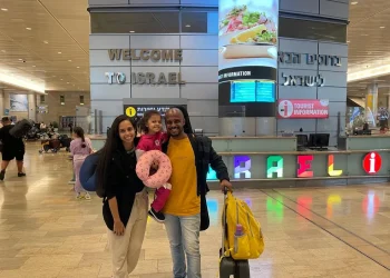 ‘Sirene tocou e não sabíamos como agir’, diz família que foi para festa em Israel e tenta voltar ao Brasil após ataque do Hamas