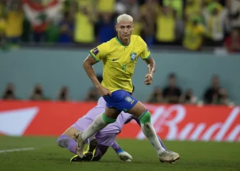 Diniz não convoca Richarlison para a seleção brasileira; veja a lista