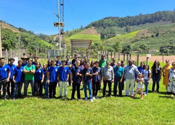 Projeto ‘Aprendendo com a Chuva’: alunos do MEPES visitam Fazenda Experimental do Incaper