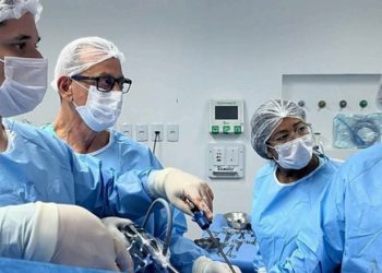 Hospital Estadual Roberto Silvares realiza primeira cirurgia por vídeo