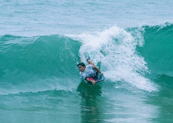 Segunda etapa do Circuito Estadual de Bodyboarding agita as ondas de Guarapari