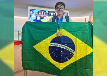 Aluno da Escola Americana de Vitória é ouro em olimpíada internacional