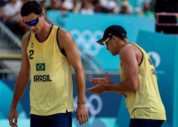 Capixaba André é eliminado e fica sem medalha no vôlei de praia