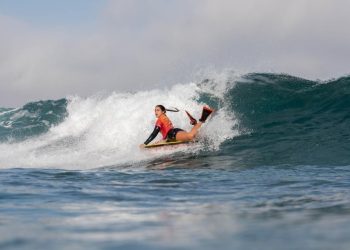Luna Hardman disputa segunda etapa do Circuito Europeu de Bodyboarding em Tenerife