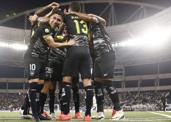 Botafogo vence o Vasco e já sente o gosto do título brasileiro