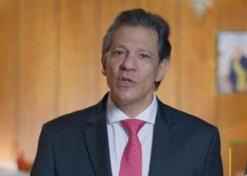 Haddad anuncia isenção de IR para quem ganha até R$ 5 mil