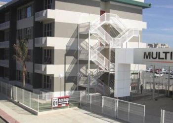 Gigantes educacionais investem nas faculdades brasileiras