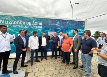 Governo do Estado entrega obras e serviços na área de saneamento e saúde, em Guarapari