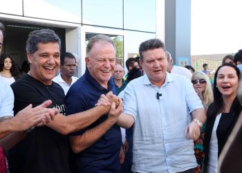 Governo do Estado inaugura unidade de saúde e melhorias em ruas de Cariacica