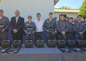 Governo do Estado entrega mais de 2 mil novas pistolas Glock à PMES