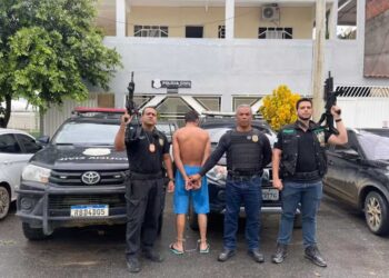 Homem é preso por ameaçar, agredir com facão e manter companheira em cárcere privado no ES