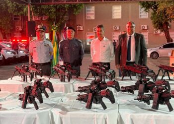 PM do ES recebe mais de mil fuzis israelenses e 39 viaturas semiblindadas