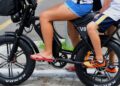 Câmara de Vitória aprova regras que proíbem bikes elétricas para menores de 16 anos e tornam capacete obrigatório