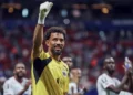 Goleiro Vozinha brilha contra a Espanha e vira destaque na Copa