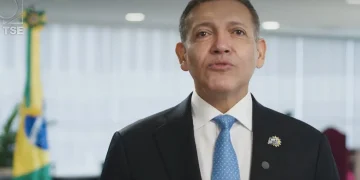TSE nega acusação de Flávio sobre expulsão de fiscais de sala-cofre